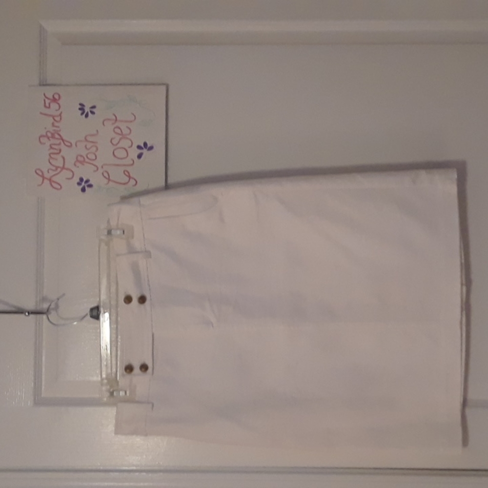 Lauren Ralph Lauren Skirt.    8/2021